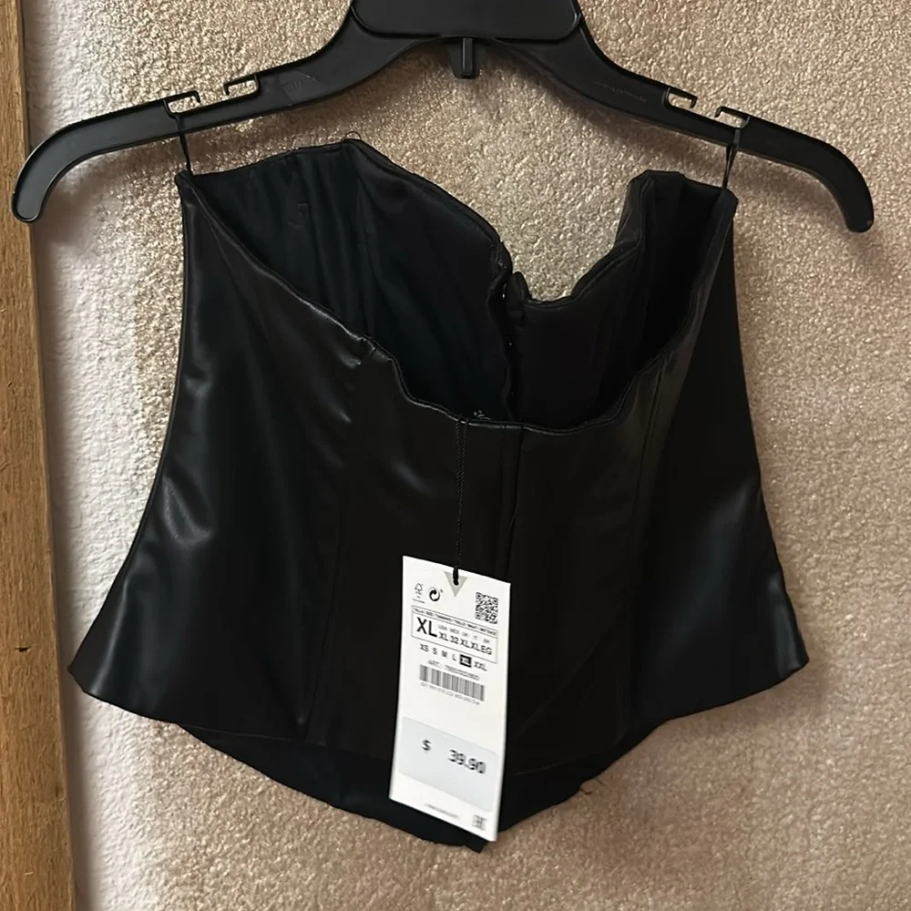Black corset - Picture 2 of 2
